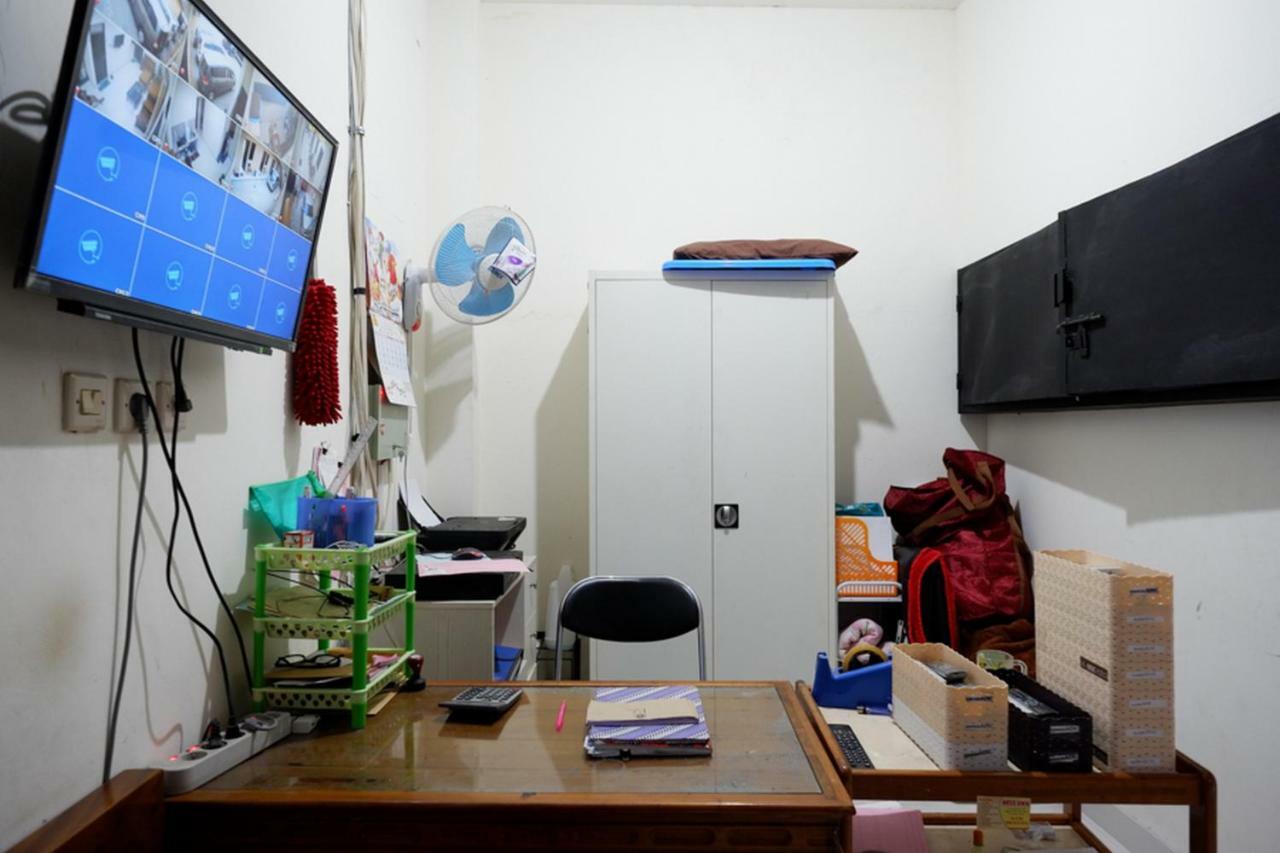 레드도어즈 니어 리빙 플라자 푸르워케르토 호텔 외부 사진